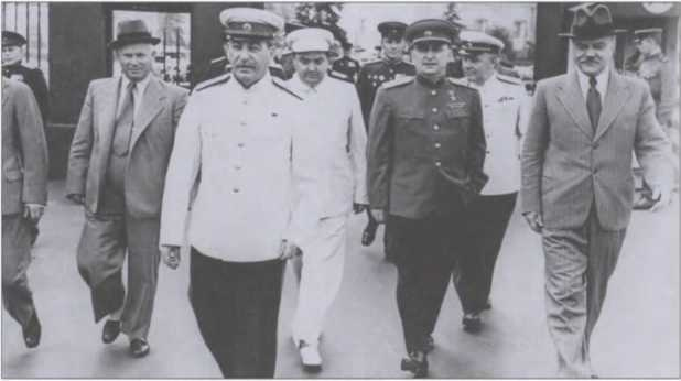 Иллюстрация к книге — Сталинские маршалы в жерновах политики [i_022.jpg]