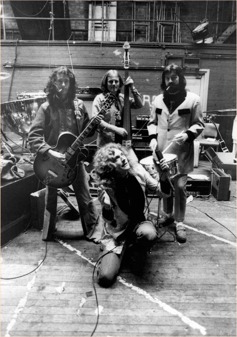 Иллюстрация к книге — Свет и Тень. Разговоры с Джимми Пейджем [i_049.jpg]