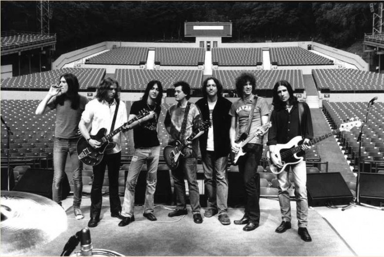 Иллюстрация к книге — Свет и Тень. Разговоры с Джимми Пейджем [i_085.jpg]