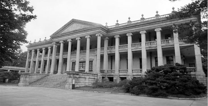 Иллюстрация к книге — Русские эмигранты и их потомки. Истории успеха [i_011.jpg]