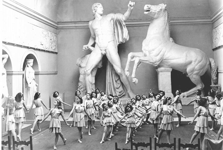 Иллюстрация к книге — Русские эмигранты и их потомки. Истории успеха [i_051.jpg]