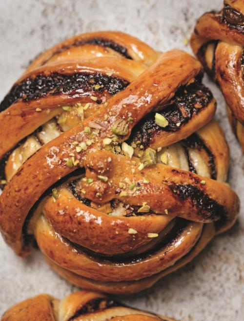 Иллюстрация к книге — Праздник каждый день. Когда в дом приходит счастье [i_054.jpg]