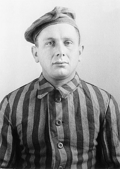 Иллюстрация к книге — Жизнь и смерть в аушвицком аду [i_068.jpg]