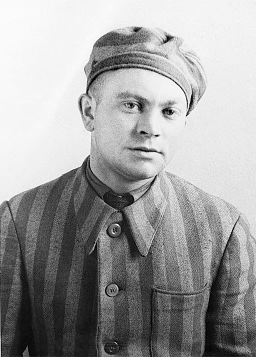 Иллюстрация к книге — Жизнь и смерть в аушвицком аду [i_086.jpg]