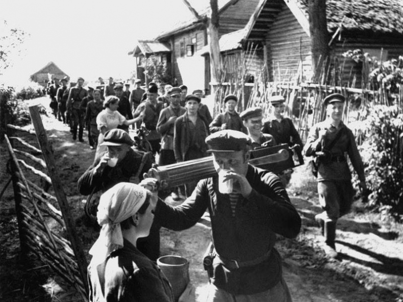 Иллюстрация к книге — Фронт за линией фронта. Партизанская война 1939–1945 гг. [i_023.jpg]