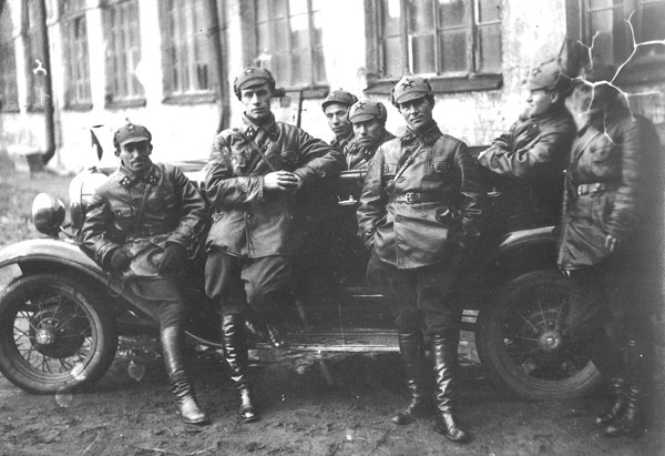 Иллюстрация к книге — Забытый полководец. Генерал армии Попов [i_007.jpg]