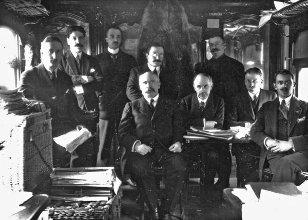 Иллюстрация к книге — Секретная должность агента Рейли [i_008.jpg]