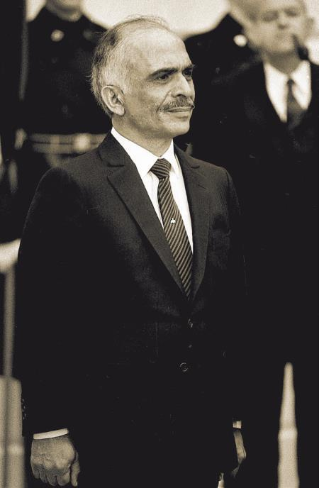 Иллюстрация к книге — Династии. Как устроена власть в современных арабских монархиях [i_028.jpg]