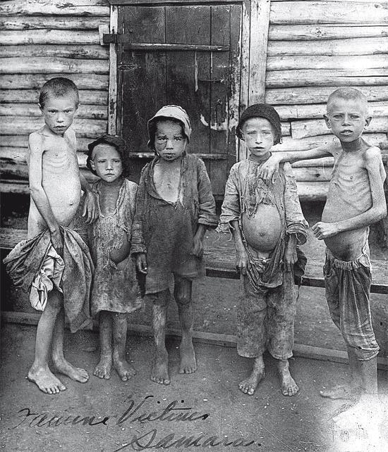 Иллюстрация к книге — Российская миссия. Забытая история о том, как Америка спасла Советский Союз от гибели [i_012.jpg]