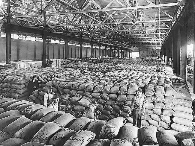 Иллюстрация к книге — Российская миссия. Забытая история о том, как Америка спасла Советский Союз от гибели [i_024.jpg]