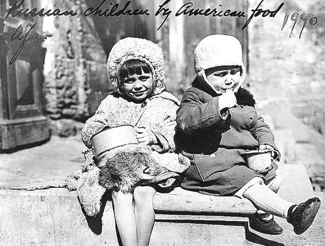 Иллюстрация к книге — Российская миссия. Забытая история о том, как Америка спасла Советский Союз от гибели [i_053.jpg]