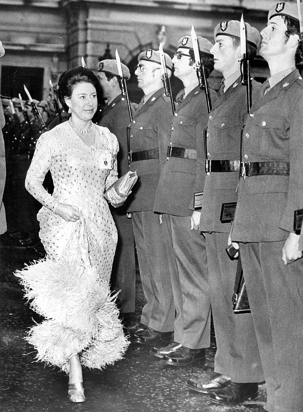 Иллюстрация к книге — Фрейлина. Моя невероятная жизнь в тени Королевы [i_013.jpg]