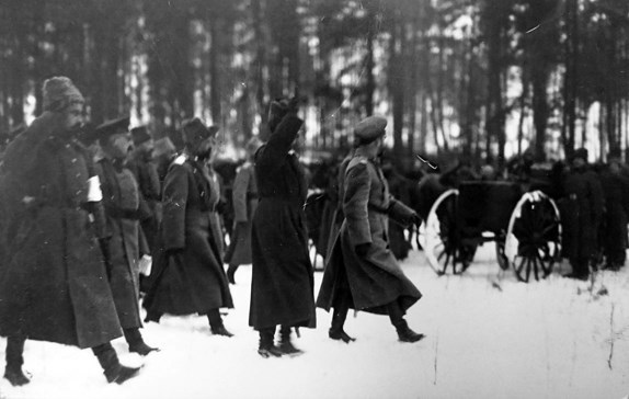 Иллюстрация к книге — Слухи, образы, эмоции. Массовые настроения россиян в годы войны и революции (1914–1918) [i_141.jpg]