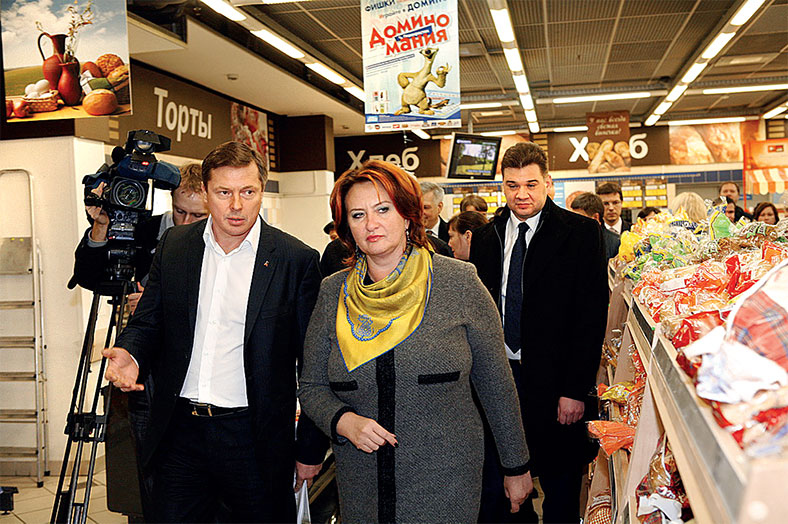 Иллюстрация к книге — Цивилизация X5. От магазинов без товаров до магазинов без продавцов. Как «Перекресток» и «Пятерочка» изменили российскую торговлю [i_012.jpg]