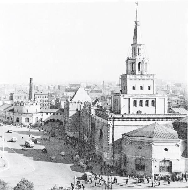 Иллюстрация к книге — Две Москвы: Метафизика столицы [i_079.jpg]