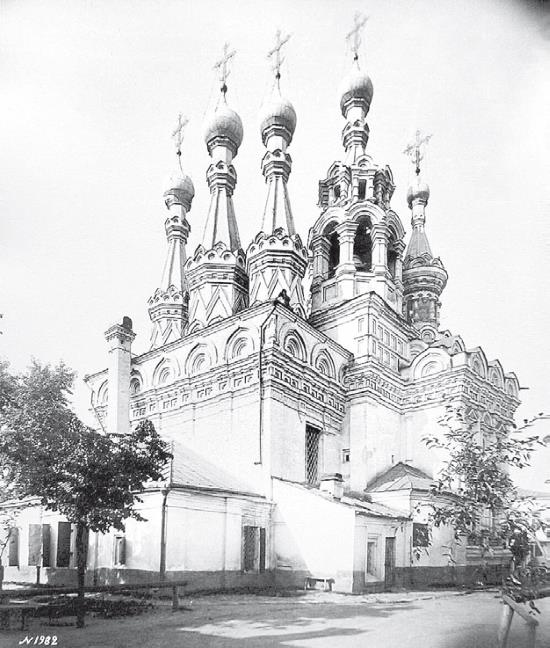 Иллюстрация к книге — Две Москвы: Метафизика столицы [i_162.jpg]