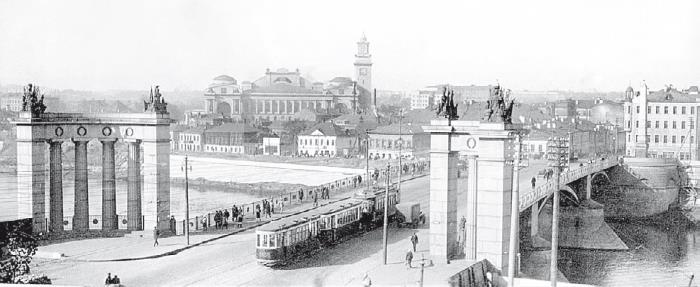 Иллюстрация к книге — Две Москвы: Метафизика столицы [i_212.jpg]