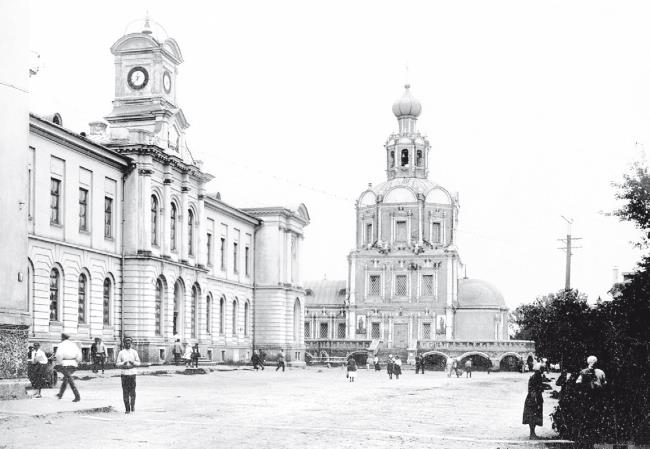 Иллюстрация к книге — Две Москвы: Метафизика столицы [i_282.jpg]