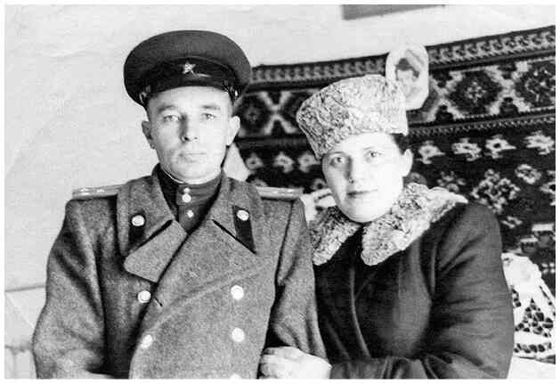 Иллюстрация к книге — Как я написал Конституцию эпохи Ельцина и Путина [i_002.jpg]