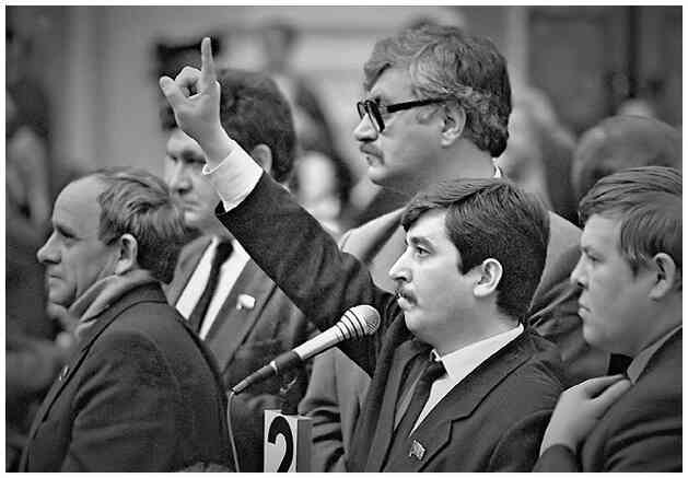 Иллюстрация к книге — Как я написал Конституцию эпохи Ельцина и Путина [i_022.jpg]