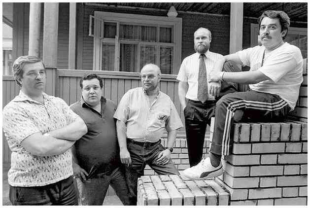 Иллюстрация к книге — Как я написал Конституцию эпохи Ельцина и Путина [i_037.jpg]