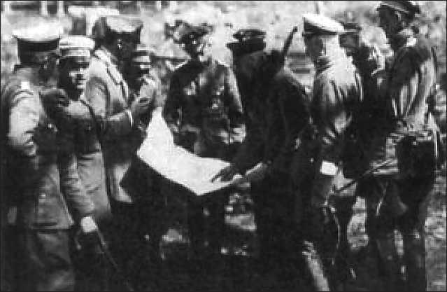 Иллюстрация к книге — Белая гвардия Фридриха Эберта [i_015.jpg]