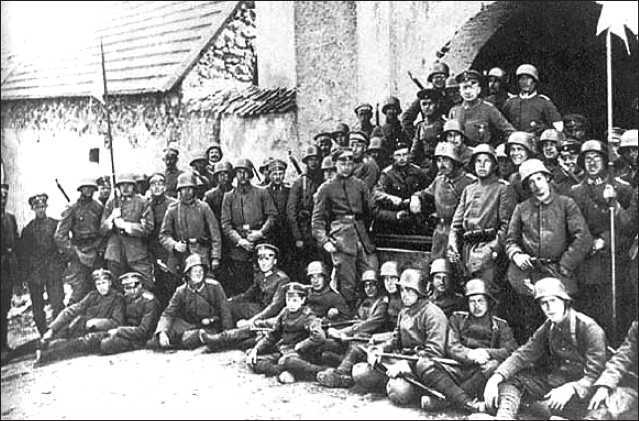 Иллюстрация к книге — Белая гвардия Фридриха Эберта [i_019.jpg]