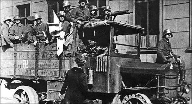 Иллюстрация к книге — Белая гвардия Фридриха Эберта [i_022.jpg]