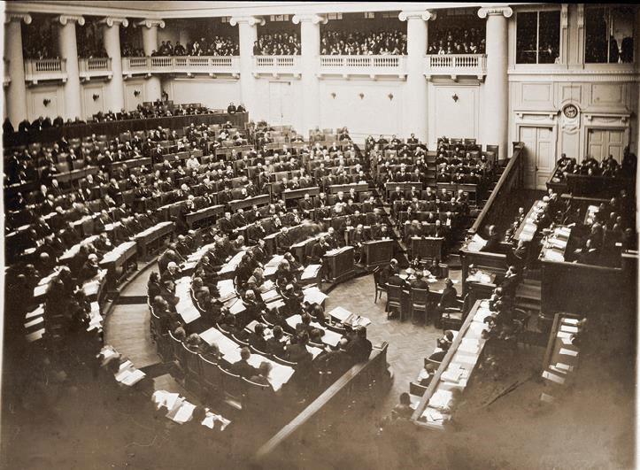 Иллюстрация к книге — После тяжелой продолжительной болезни. Время Николая II [i_106.jpg]