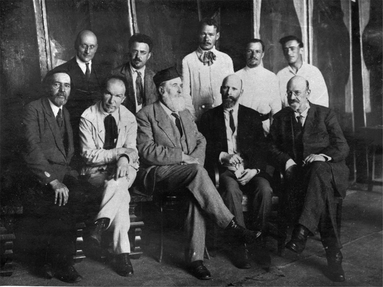 Иллюстрация к книге — Небесная голубизна ангельских одежд [i_028.jpg]