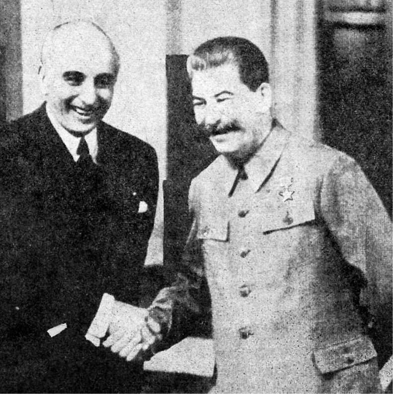 Иллюстрация к книге — Небесная голубизна ангельских одежд [i_049.jpg]