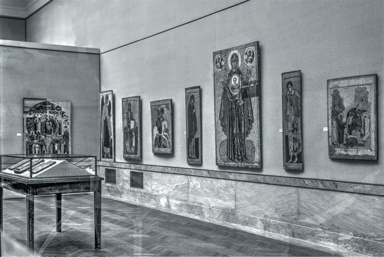 Иллюстрация к книге — Небесная голубизна ангельских одежд [i_074.jpg]