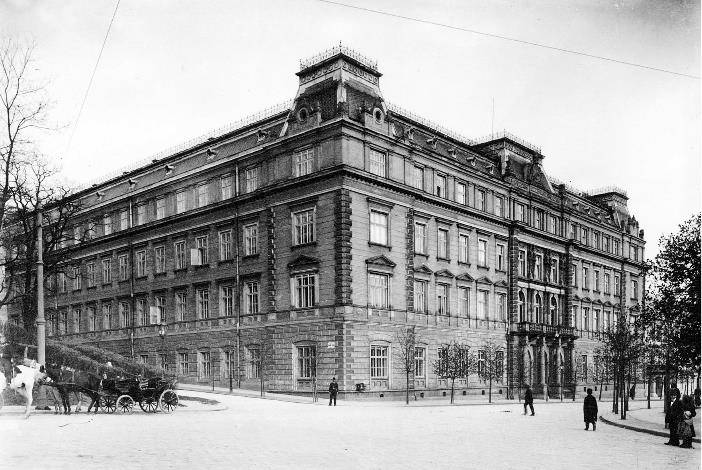 Иллюстрация к книге — Львов под русской властью. 1914–1915 [i_053.jpg]