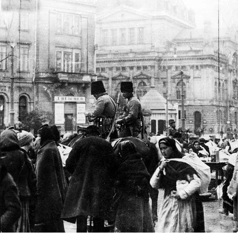 Иллюстрация к книге — Львов под русской властью. 1914–1915 [i_082.jpg]