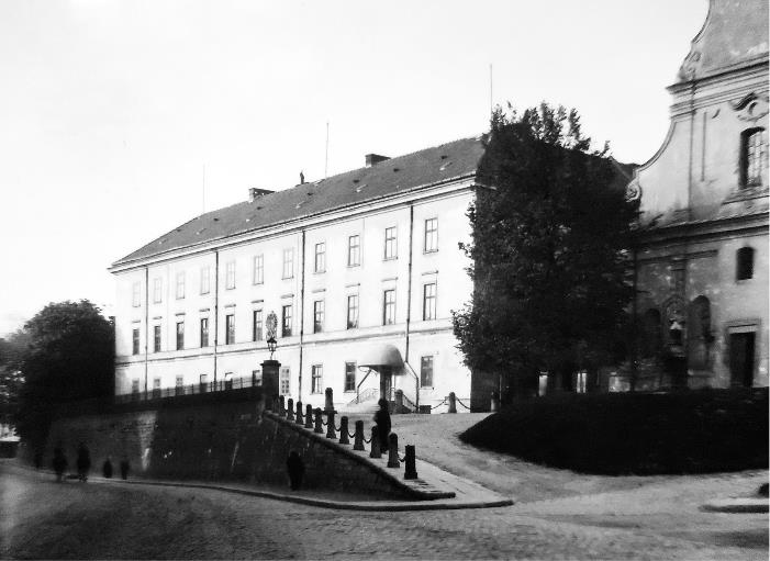 Иллюстрация к книге — Львов под русской властью. 1914–1915 [i_107.jpg]