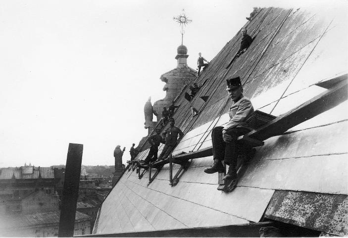 Иллюстрация к книге — Львов под русской властью. 1914–1915 [i_201.jpg]