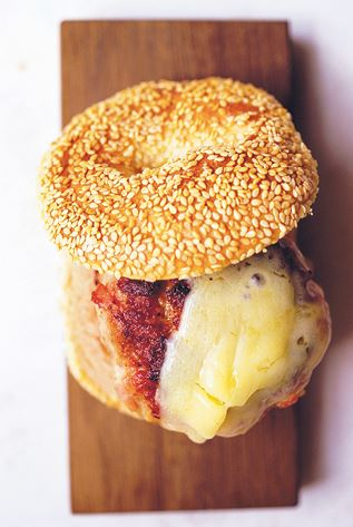 Иллюстрация к книге — Eat. Большая книга быстрых и несложных рецептов [i_002.jpg]