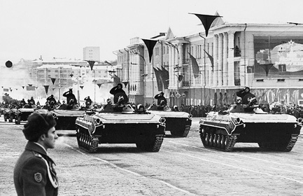 Иллюстрация к книге — История коммунизма в России [i_015.jpg]