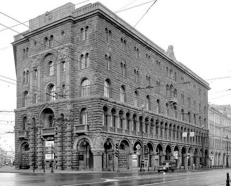 Иллюстрация к книге — Легенды и мифы Невского проспекта [i_016.jpg]