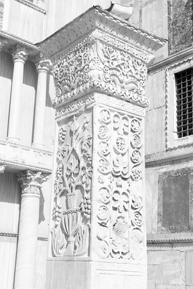 Иллюстрация к книге — Легенды Царьграда [i_014.jpg]