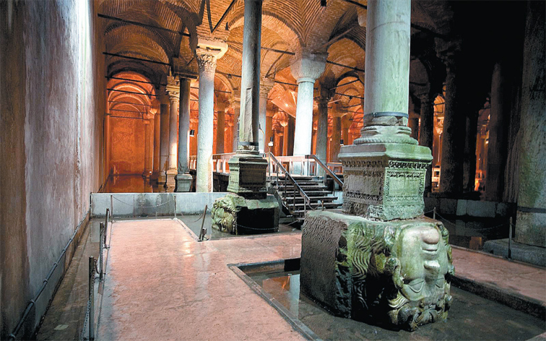 Иллюстрация к книге — Легенды Царьграда [i_044.jpg]