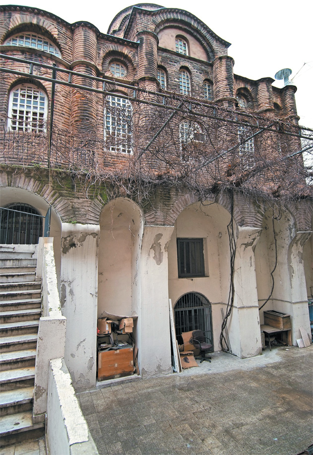 Иллюстрация к книге — Легенды Царьграда [i_045.jpg]