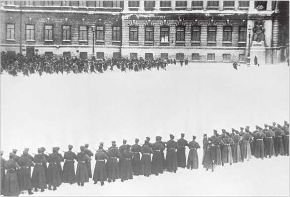 Иллюстрация к книге — Мятежный Петербург. Сто лет бунтов, восстаний и революций в городском фольклоре [i_035.jpg]