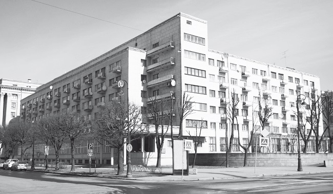 Иллюстрация к книге — Мятежный Петербург. Сто лет бунтов, восстаний и революций в городском фольклоре [i_082.jpg]