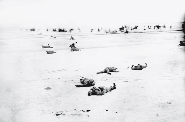 Иллюстрация к книге — Мятежный Петербург. Сто лет бунтов, восстаний и революций в городском фольклоре [i_089.jpg]