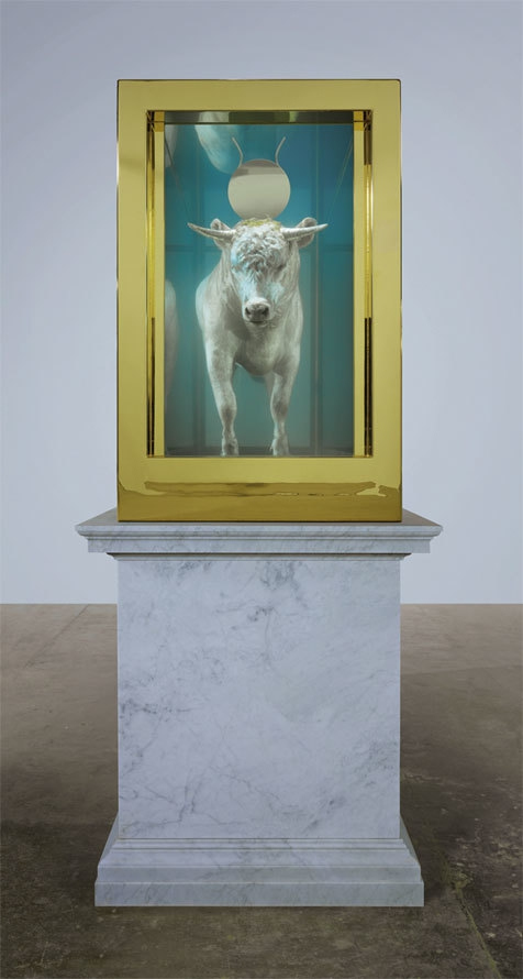 Иллюстрация к книге — Оранжевая собака из воздушных шаров. Дутые сенсации и подлинные шедевры: что и как на рынке современного искусства [i_016.jpg]