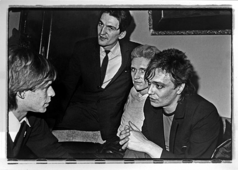 Иллюстрация к книге — Георгий Гурьянов: «Я и есть искусство» [img_13.jpg]