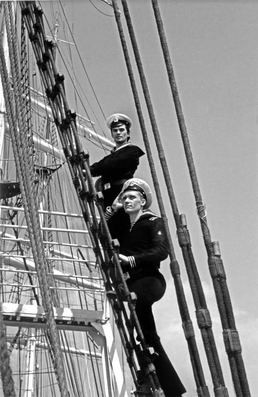 Иллюстрация к книге — Георгий Гурьянов: «Я и есть искусство» [img_24.jpg]