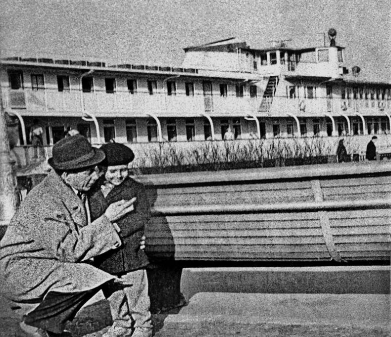 Иллюстрация к книге — Георгий Гурьянов: «Я и есть искусство» [img_4.jpg]