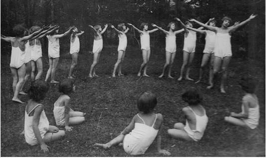 Иллюстрация к книге — Свободный танец в России. История и философия [i_018.jpg]